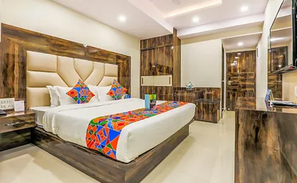 FabHotel Crown Heights - Nr. Kormangala Club