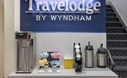 Travelodge by Wyndham Manhasset