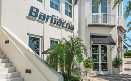 Seacrest & Pool Front! Private Access to Lagoon Pool