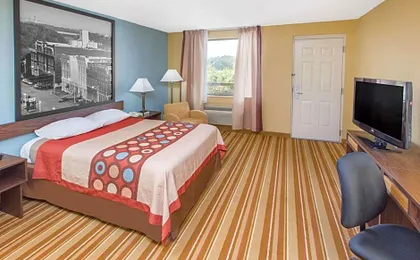 Super 8 by Wyndham Dothan