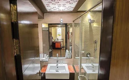 Ethnotel, Kolkata Airport