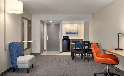 Holiday Inn Express Fayetteville-Fort Bragg