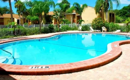 2BR/2BA condo Sienna Park