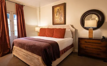 Old Capitol Inn
