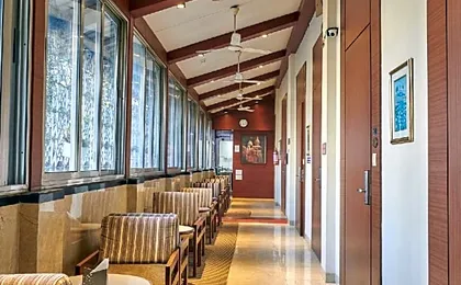 Elphinstone Hotel