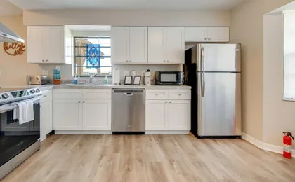 Palm Bay Home w/ Fenced Yard: 10 Mi to Beach!