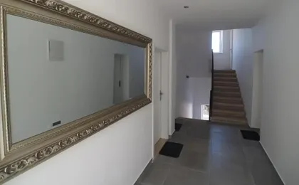 Captain Emo City Apartments