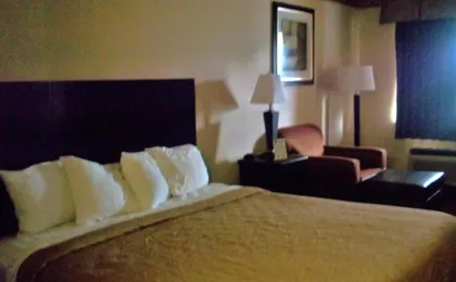Rodeway Inn & Suites