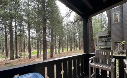 Timbers 6 Updated and Pet-Friendly, Private Jacuzzi, Private Garage by RedAwning