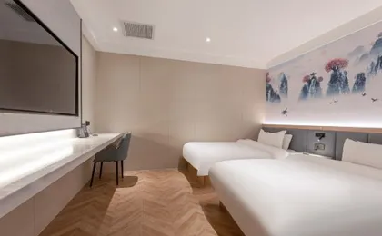 Whale SHARK Esports Hotel
