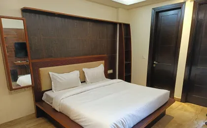 Greenleaf Apartment And Suites, Greater Kailash 1