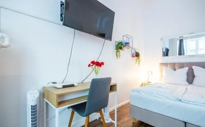 DROY by ROCKCHAIR Apartments l SUPERHOST Status l 2 Bedroom Boxspringbeds next to Center "Kurfürstendamm" - Cozy Family & Business Flair welcomes you!