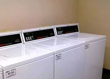 InTown Suites Extended Stay Louisville KY - Wattbourne Lane