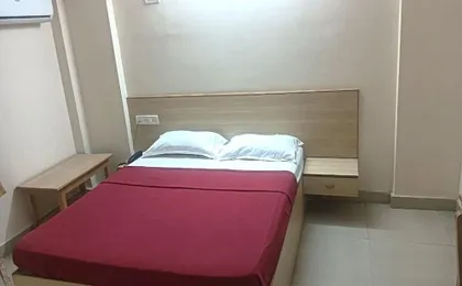 Hotel Rainbow Near Victoria Hospital City Market