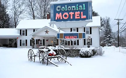 Colonial Motel
