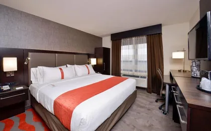 Holiday Inn New York JFK Airport Area