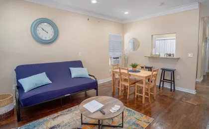 Fabulous Newly Renovated 1br/1ba Near Downtown