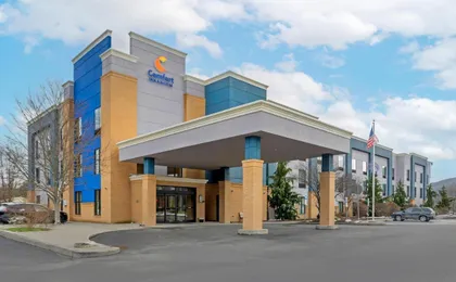 Comfort Inn & Suites