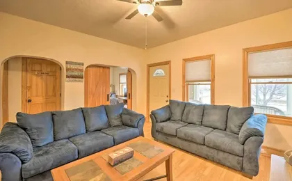 All-season Grand Haven Getaway With Deck!
