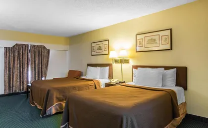Rodeway Inn & Suites Marietta