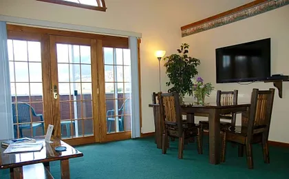 Yellowstone Basin Inn
