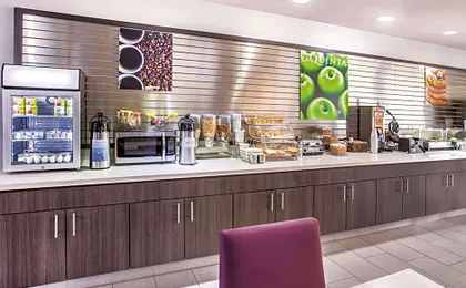 La Quinta Inn & Suites by Wyndham Bay City