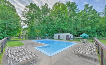 Unique Thornton Townhome: Swim, Ski, & Hike!