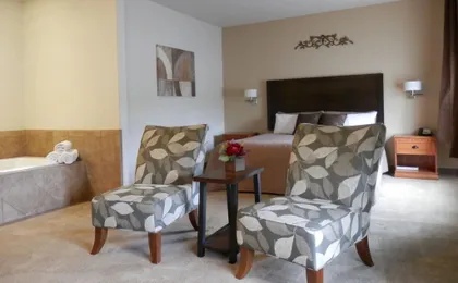 Grand View Inn & Suites