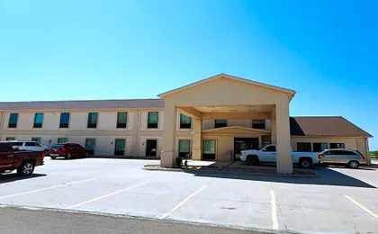 McPherson Inn By OYO, I-135