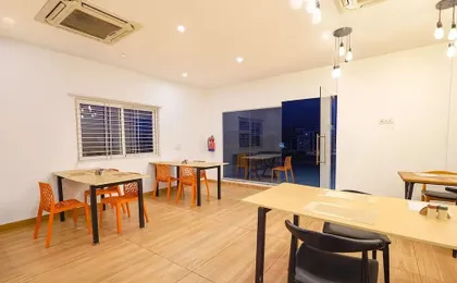 Fabhotel Moonlight Inn