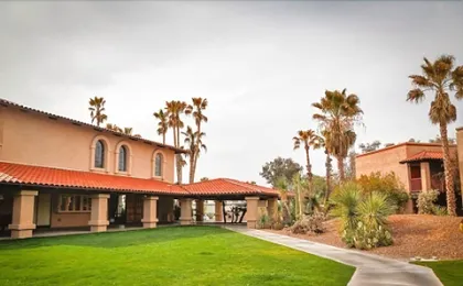 Voyager Resort Inn