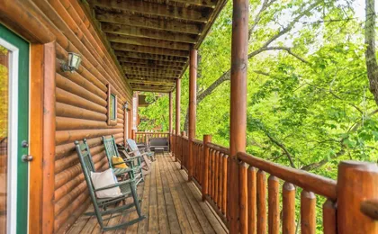 Summit View Way by Avantstay Resort Cabin w/ Hot Tub, Pool Table, Deck Views