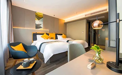 Home Inn Style Shanghai Tangqiao Center