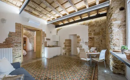 Stylish Home in Front of Casa Professa by Wonderful Italy
