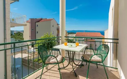 Apartments & Rooms Beus