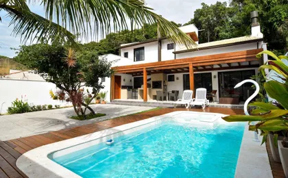 Casa C/ Piscina a 250m Da Lagoa Da Conceicao P2211