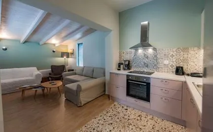 Kalamata Mediterranean Villas - City Cottage