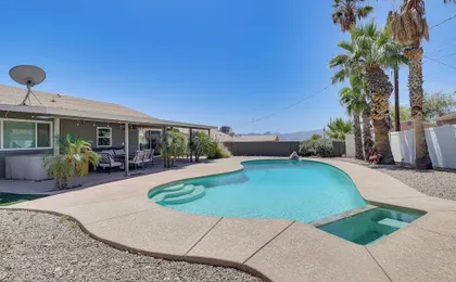 Desert Retreat Near Lake Havasu w/ Backyard Oasis