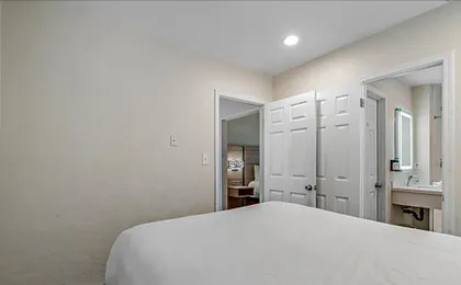 Pacific Shores Inn
