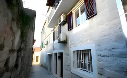 The Stone Alley Retreat