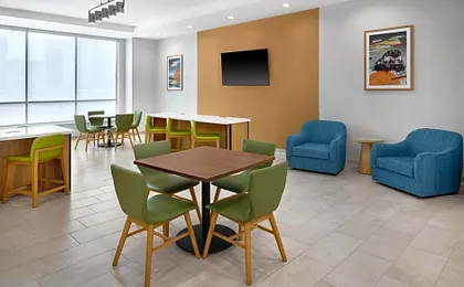Hampton Inn by Hilton Midland West