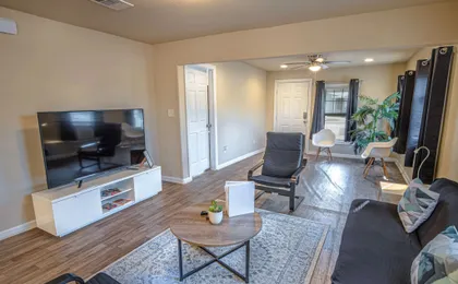 Nice 3br/2ba Near Downtown 2 min At&t Center