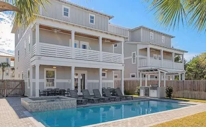 Costal Style 3-story W 7BR and Near the Beach