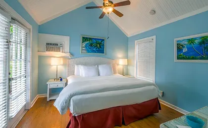 Seascape Tropical Inn