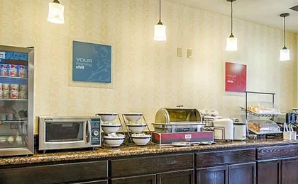 Comfort Inn & Suites Lawrence - University Area