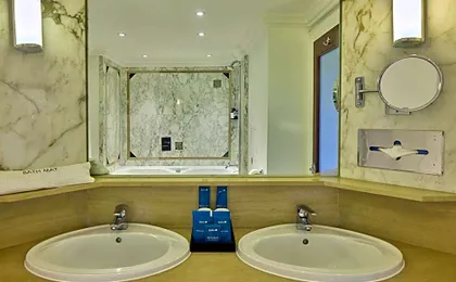 Radisson Blu Hotel, London Leicester Square