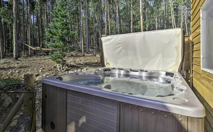 Secluded Fairplay Home w/ Hot Tub & Mountain Views