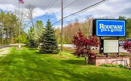 Rodeway Inn & Suites Brunswick near Hwy 1