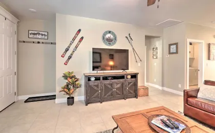 Flagstaff Family Hideaway w/ Guest House!