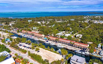 Waterside Suites and Marina
